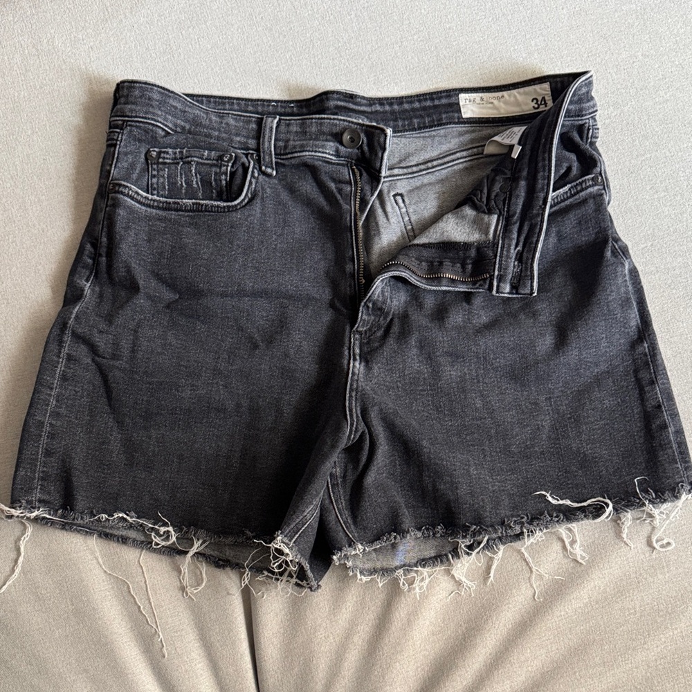 Rag & Bone high rise Denim Frayed Shorts  size 34